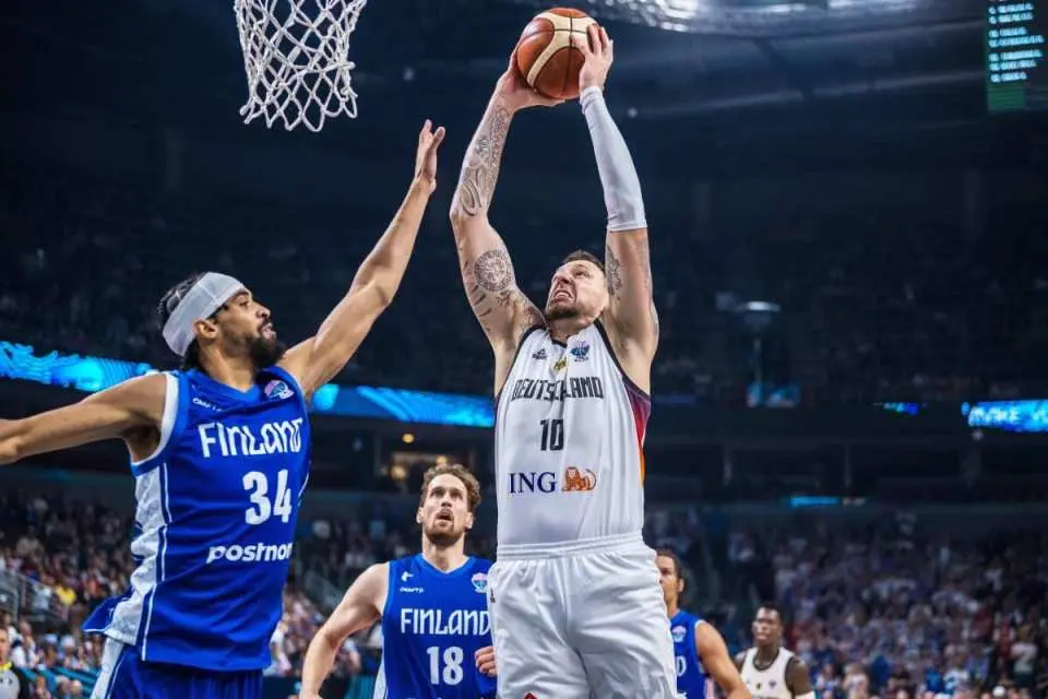 div, 两端都发挥 div, 两端都发挥